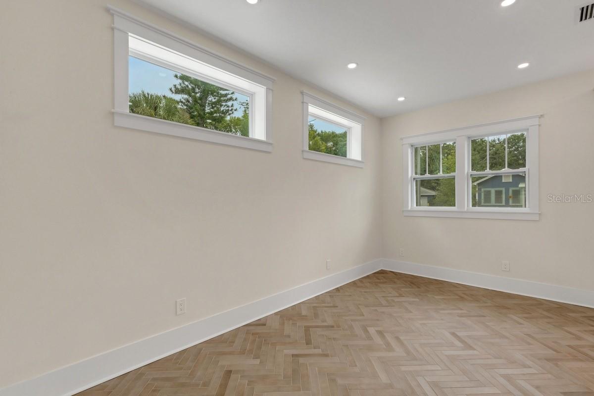 635 Highland Ave Property Photo 25