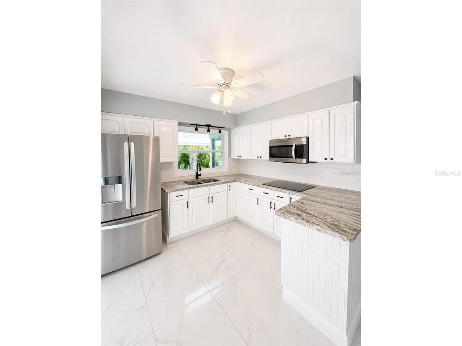 5124 Springwood Dr Property Photo 7
