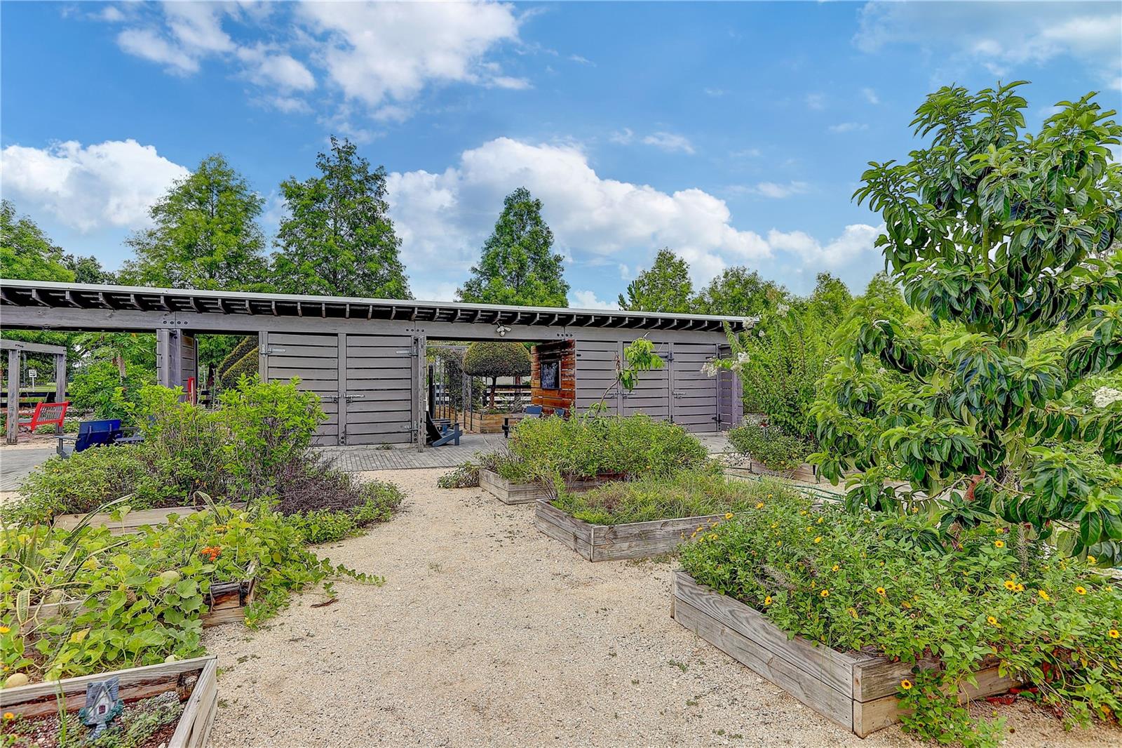4000 Burdick Loop Property Photo 62