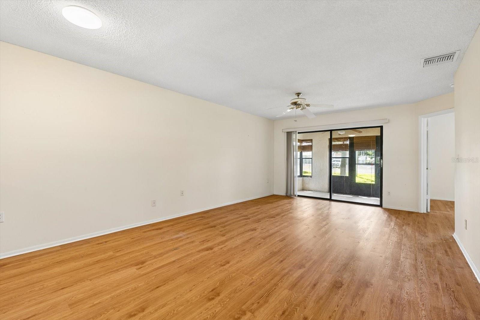 821 3rd Ave Sw #15/7 Property Photo 5