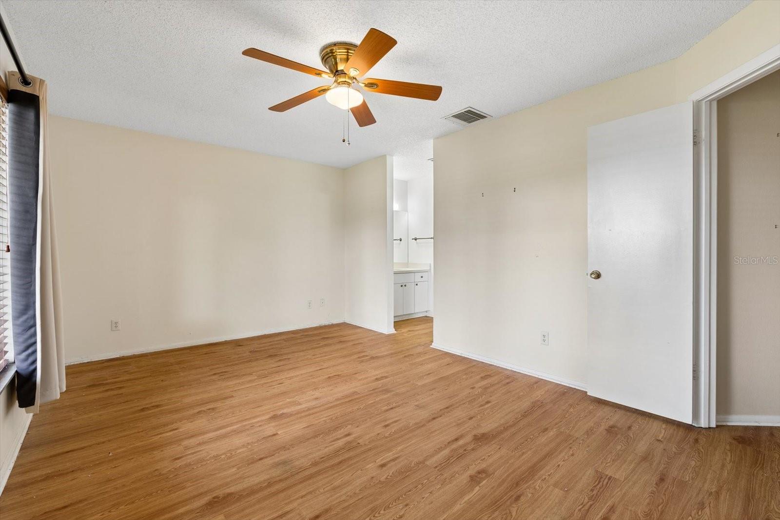 821 3rd Ave Sw #15/7 Property Photo 11
