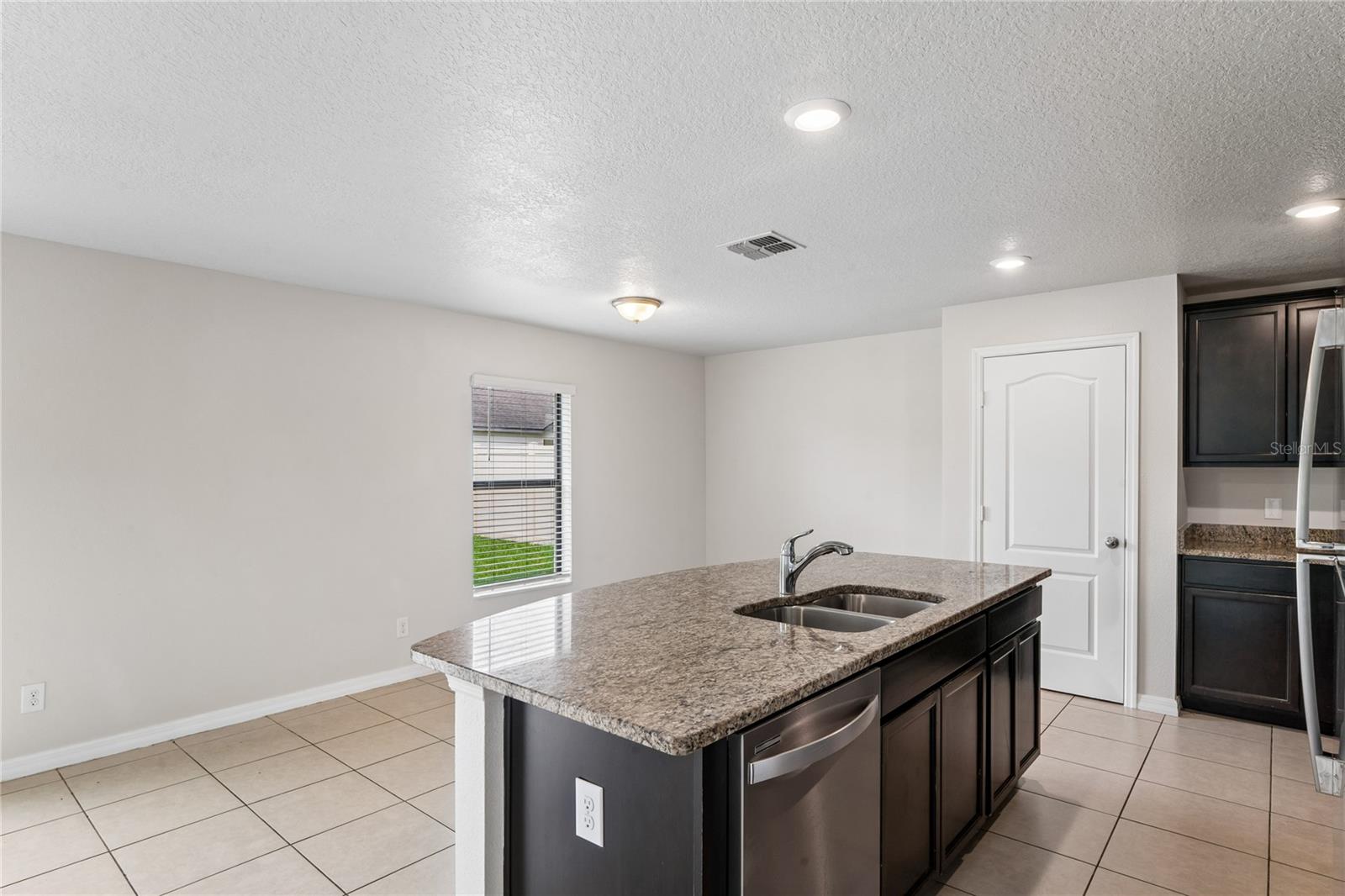 2513 Caspian Dr Property Photo 6