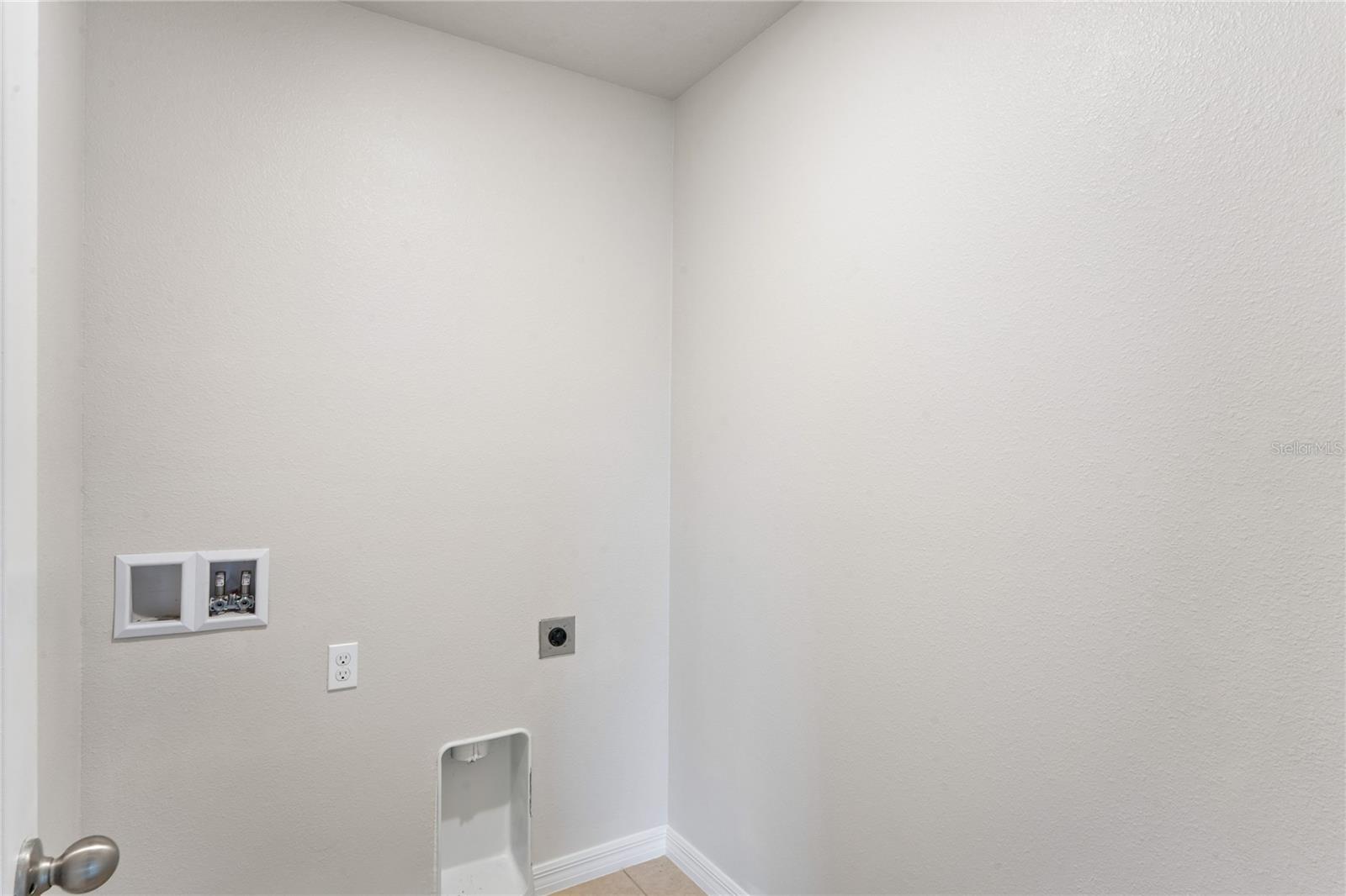 2513 Caspian Dr Property Photo 21