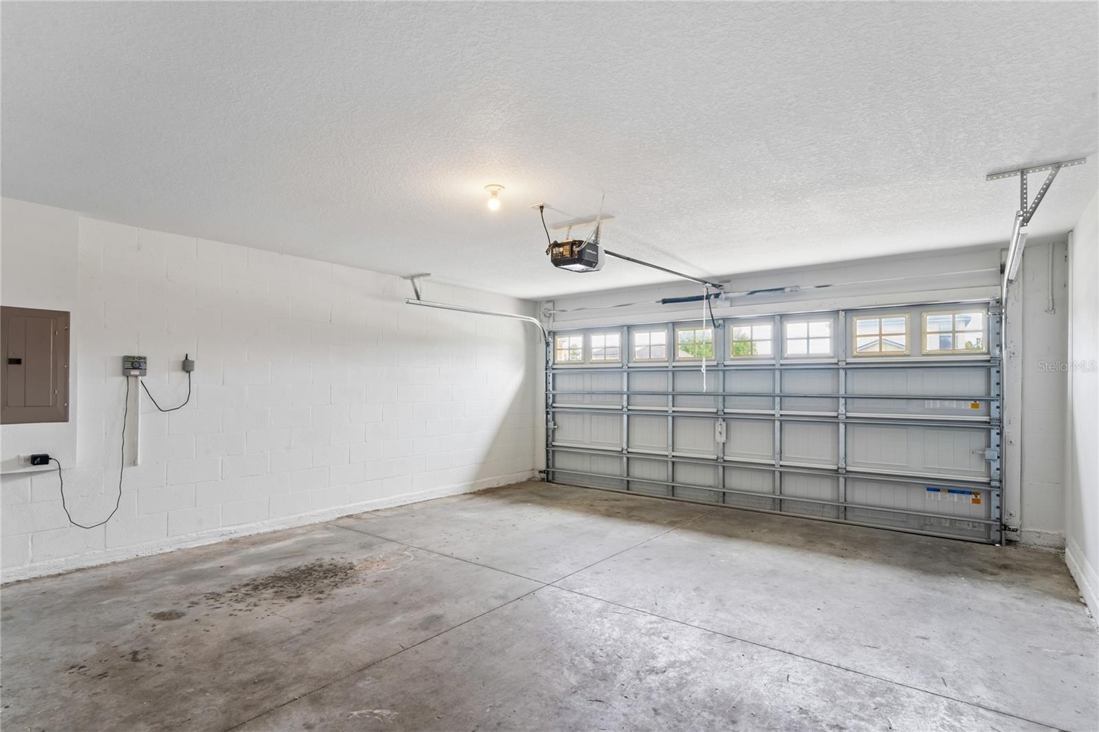 2513 Caspian Dr Property Photo 24
