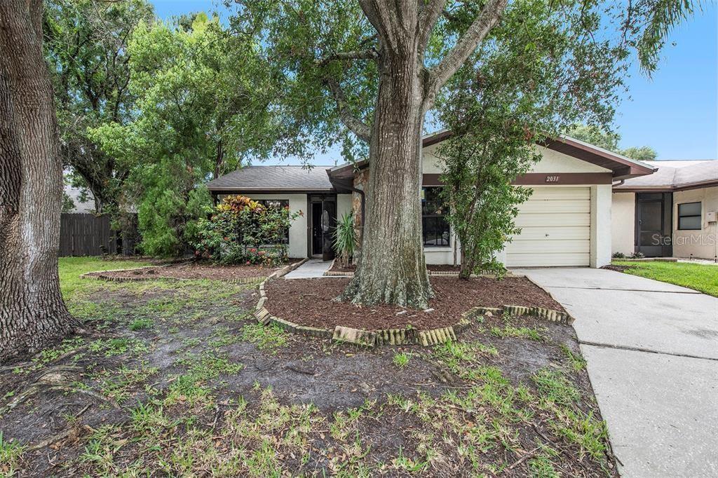 2031 Dover Ct Property Photo 2