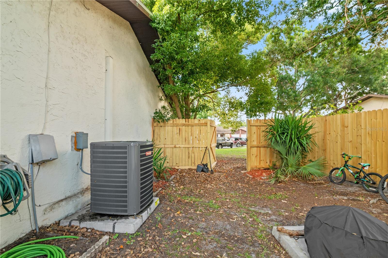2031 Dover Ct Property Photo 9