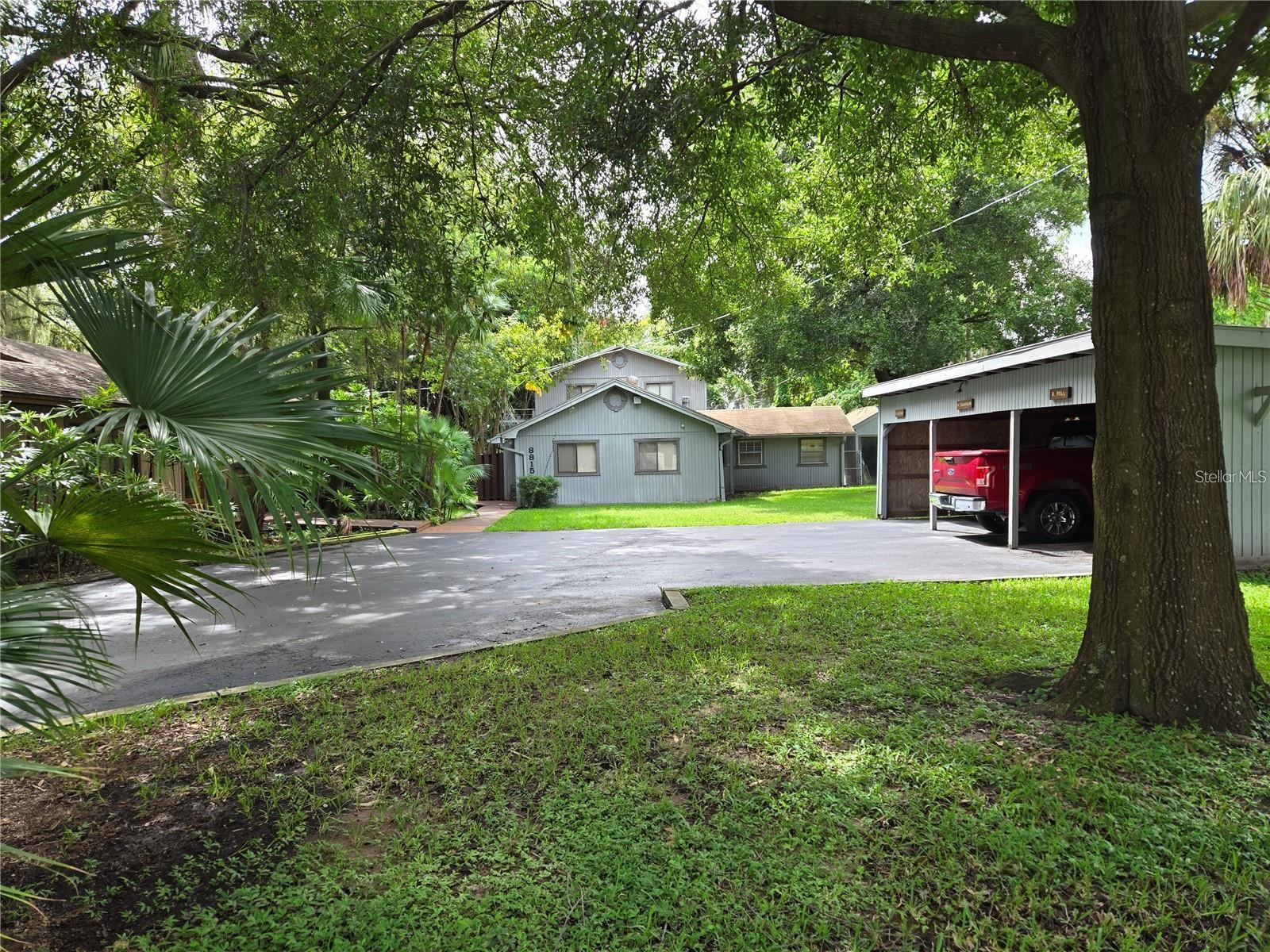8815 S HICKORY LN Property Photo 1