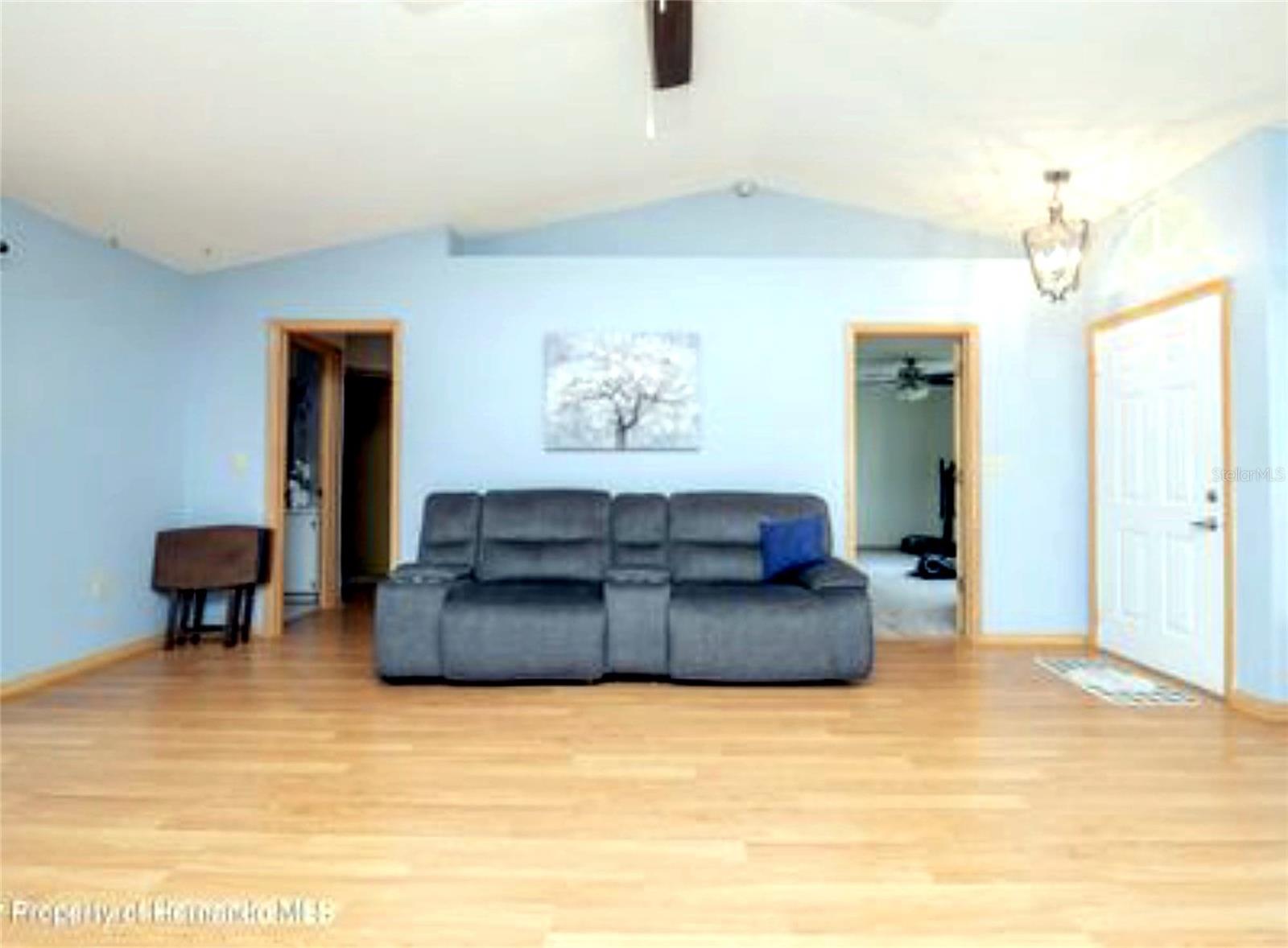6004 Hugo Ave Property Photo 5