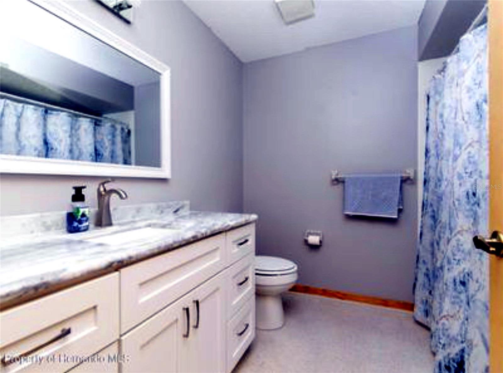 6004 Hugo Ave Property Photo 12