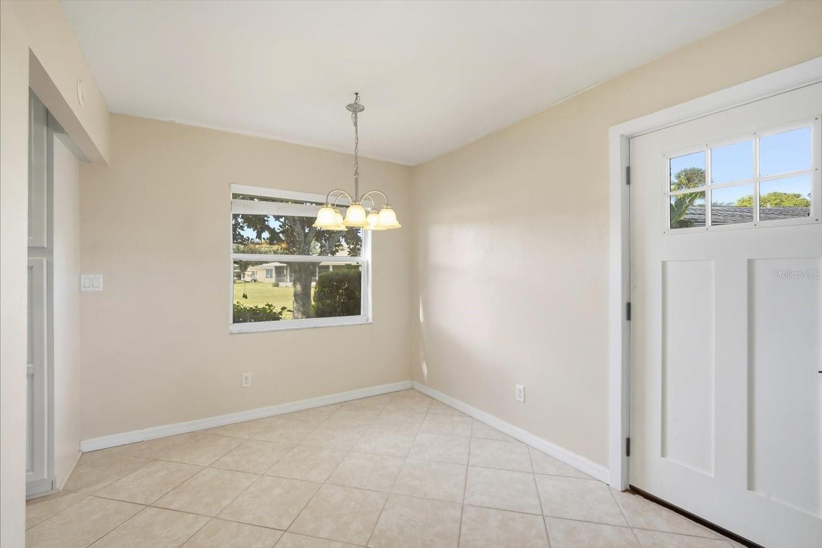 302 Canton Ct #55 Property Photo 8