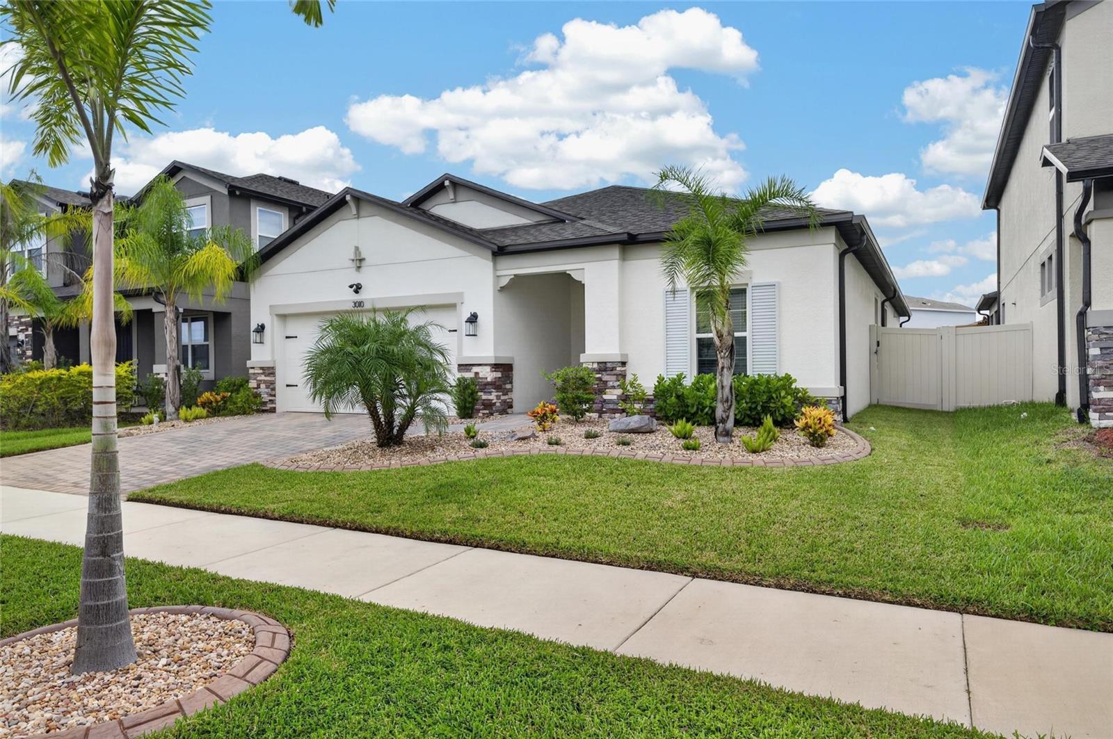 3010 Marine Grass Dr Property Photo 8