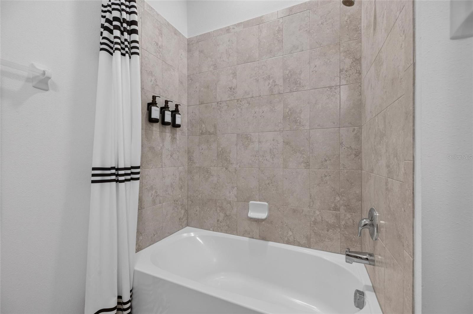 3010 Marine Grass Dr Property Photo 27