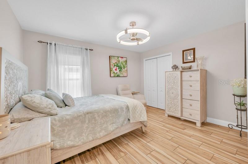 1001 Split Silk St Property Photo 25