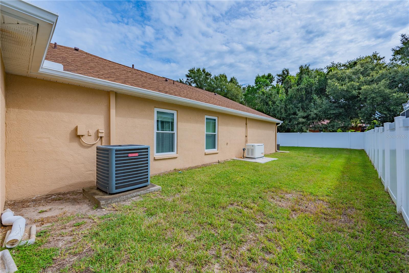 1001 Split Silk St Property Photo 41