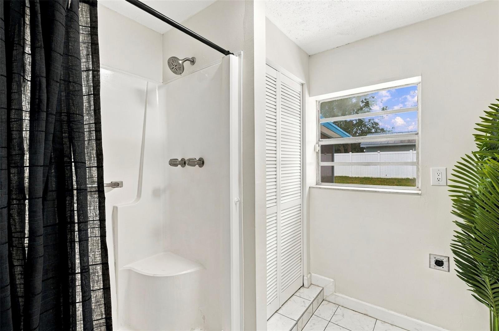 1719 Julian Lane Dr Property Photo 14