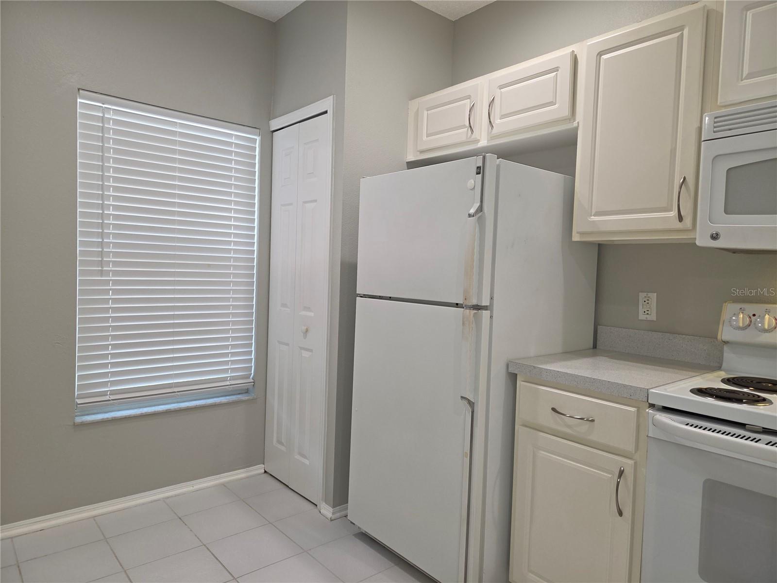 8664 Hunters Key Cir Property Photo 8