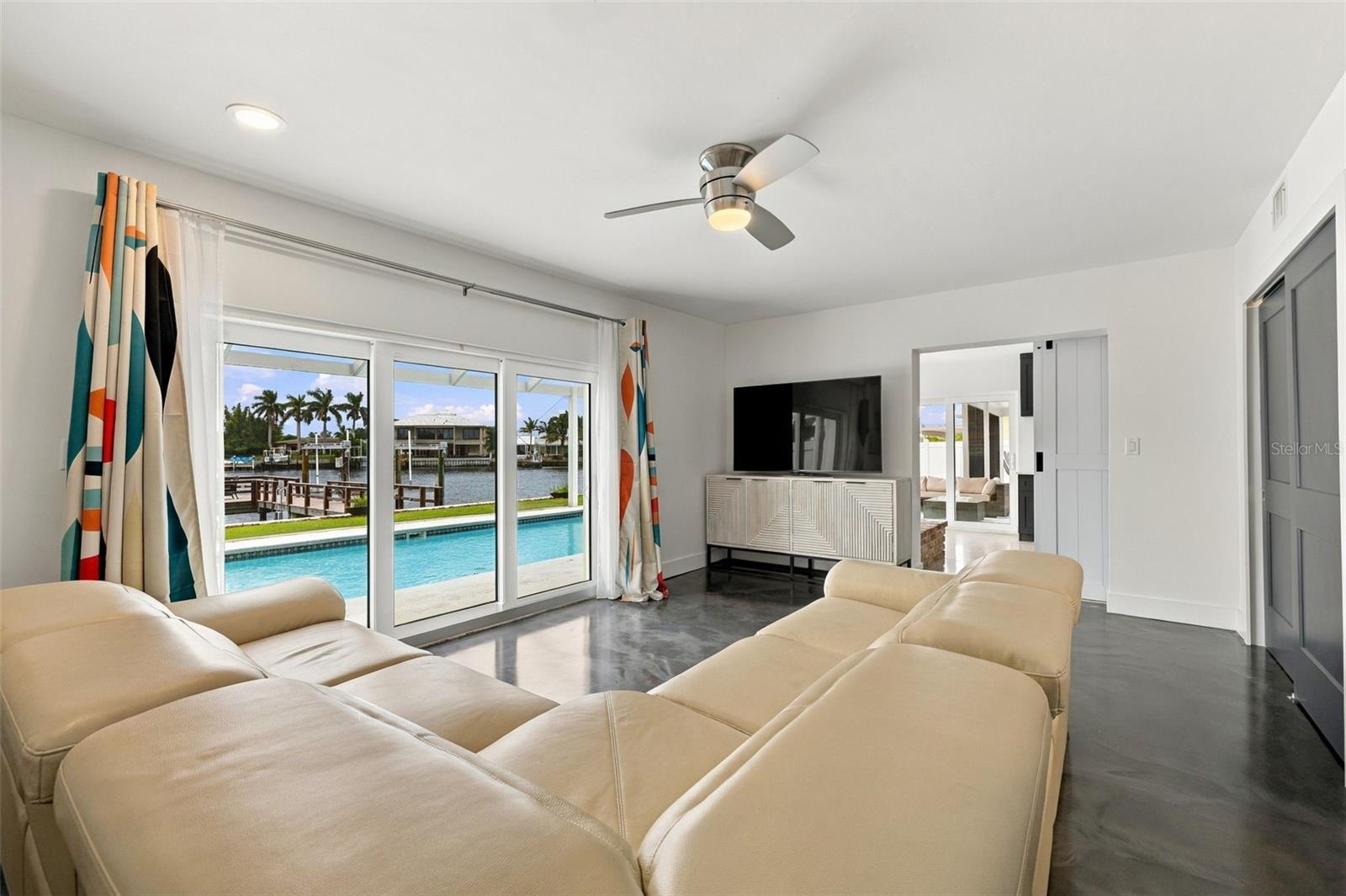 2440 S Shore Dr Se Property Photo 31