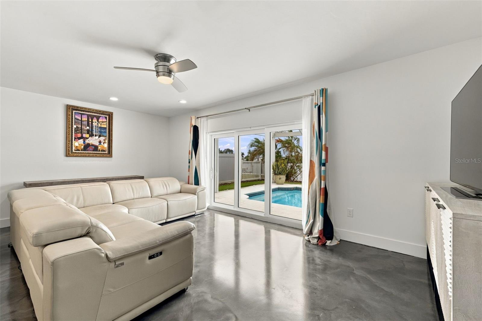 2440 S Shore Dr Se Property Photo 32