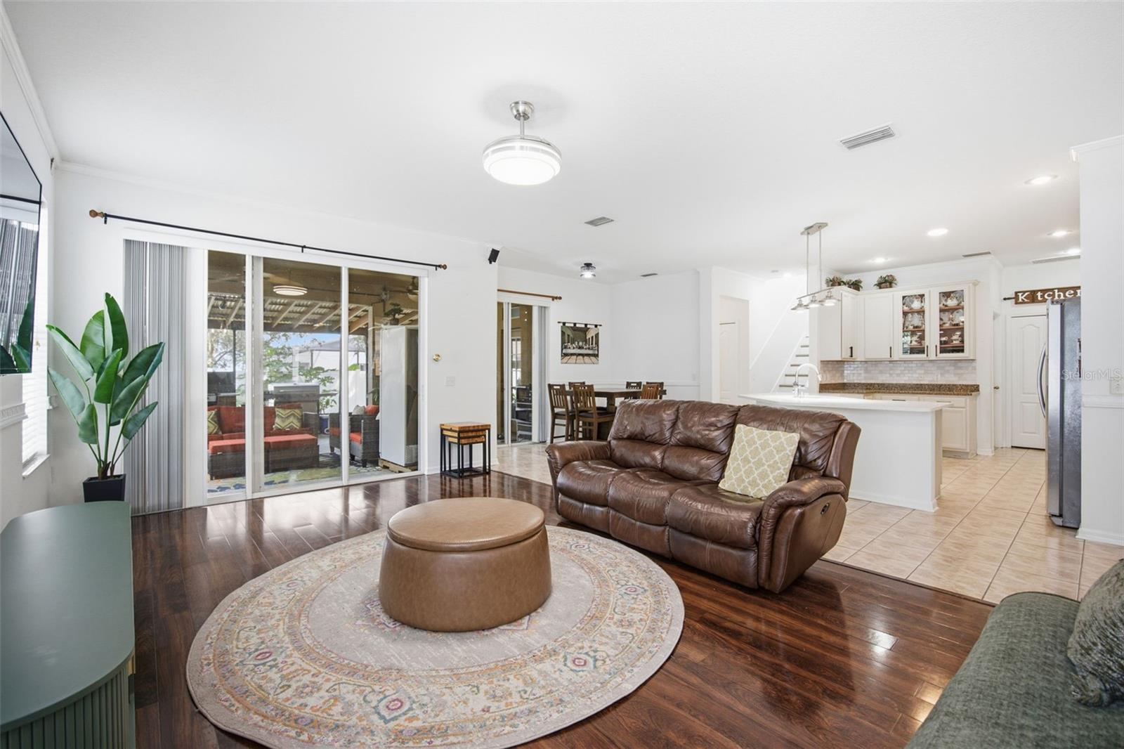 2524 Cross More St Property Photo 14