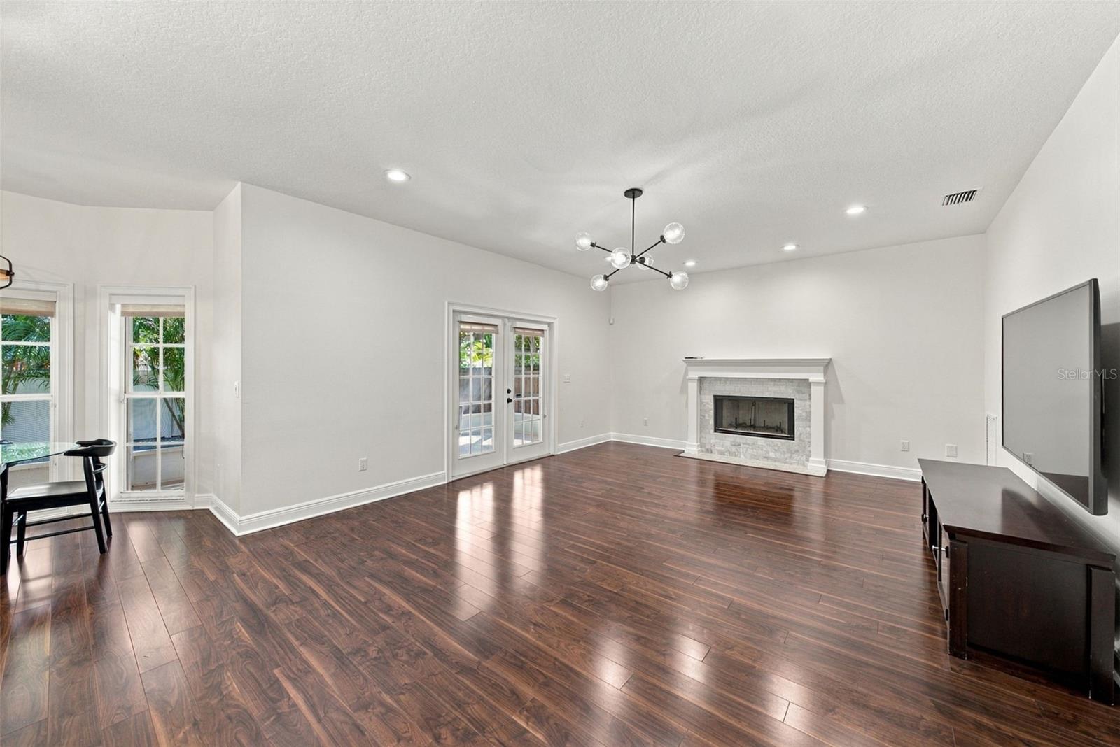 3308 W Villa Rosa St Property Photo 6