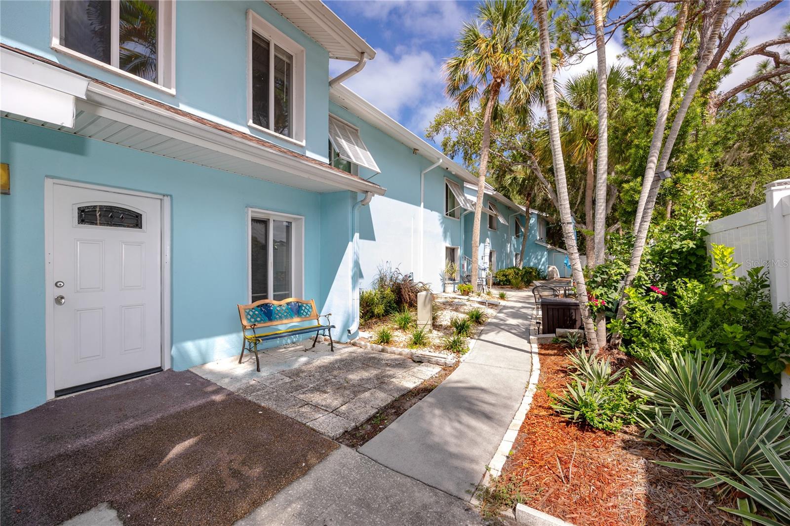 3775 40th Ln S #e Property Photo 1