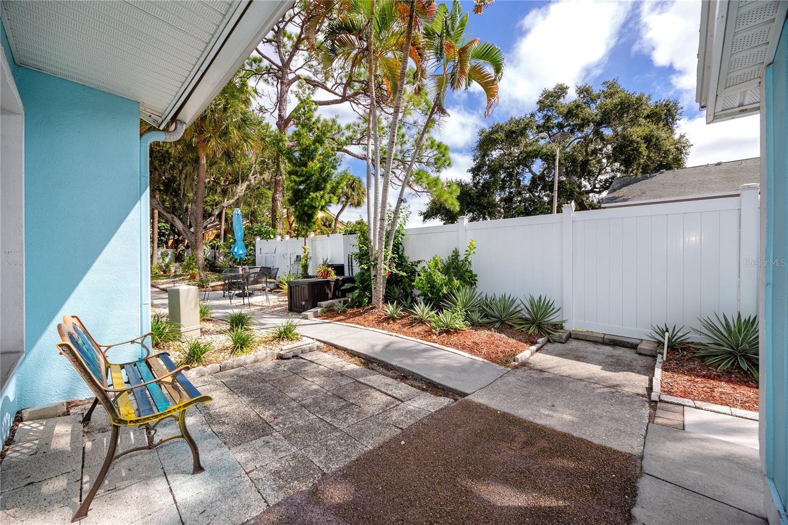 3775 40th Ln S #e Property Photo 2