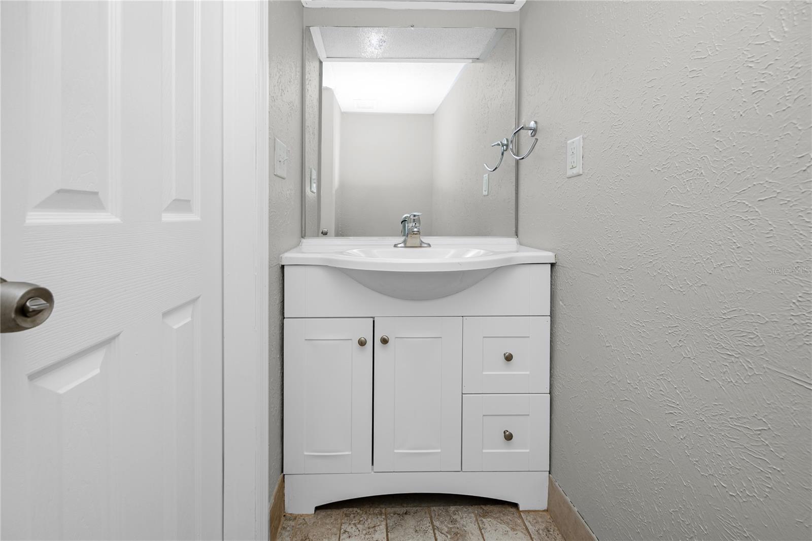 3775 40th Ln S #e Property Photo 17
