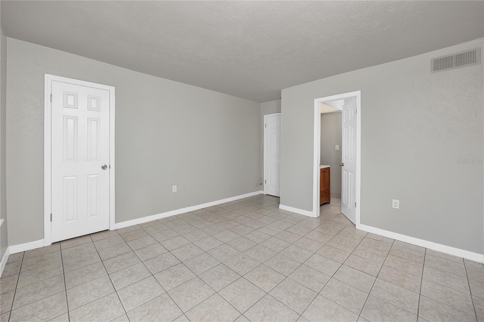 3775 40th Ln S #e Property Photo 27