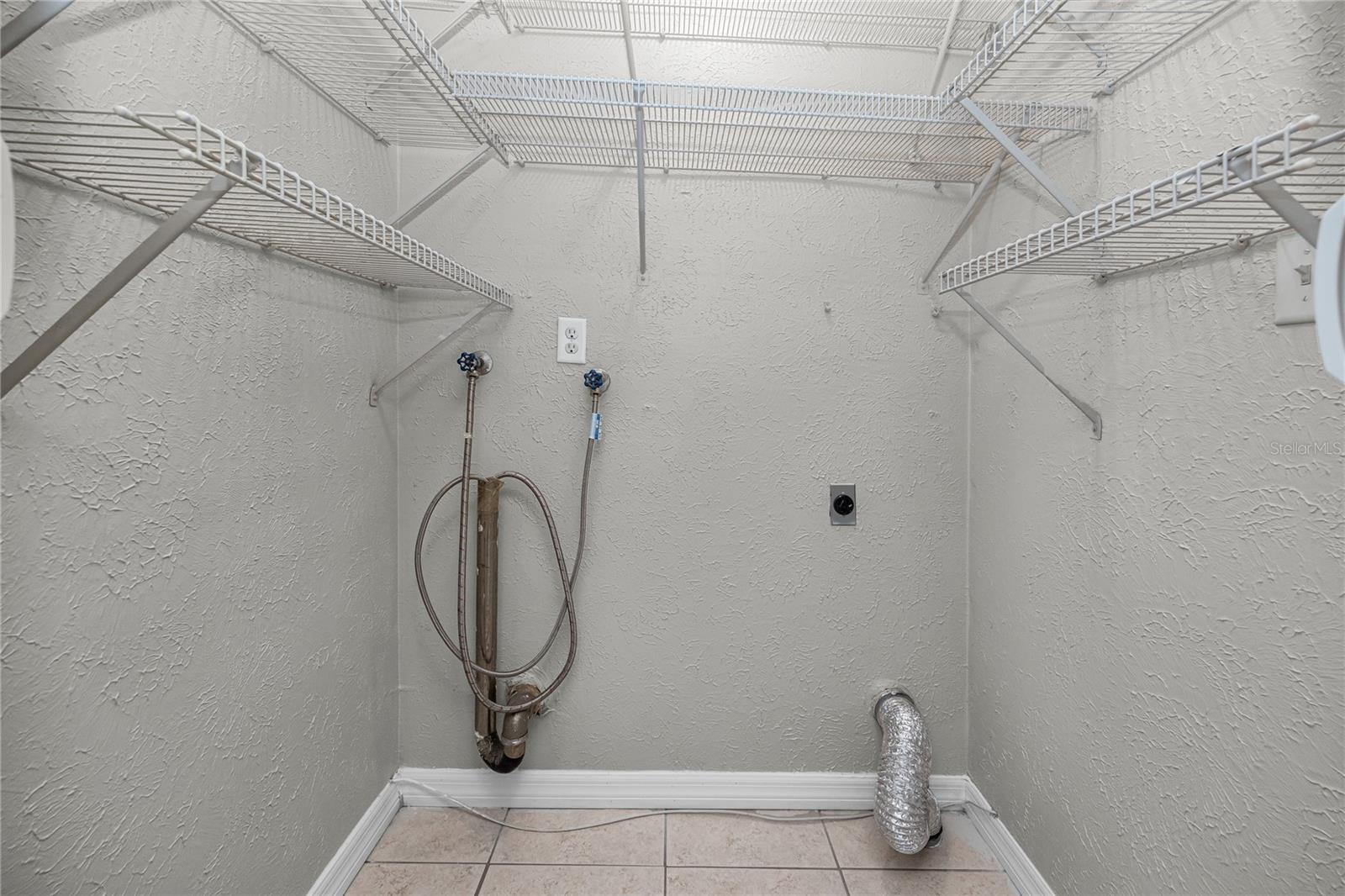 3775 40th Ln S #e Property Photo 33