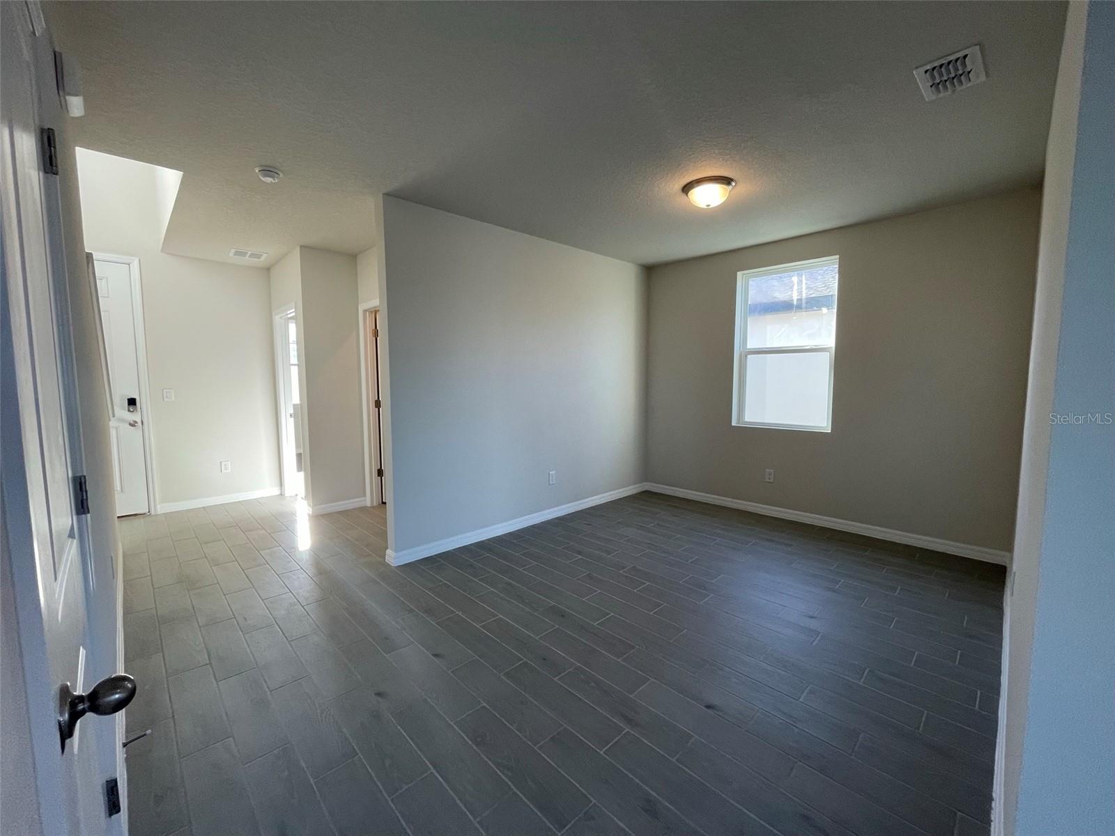 10030 Daybreak Gln Property Photo 6