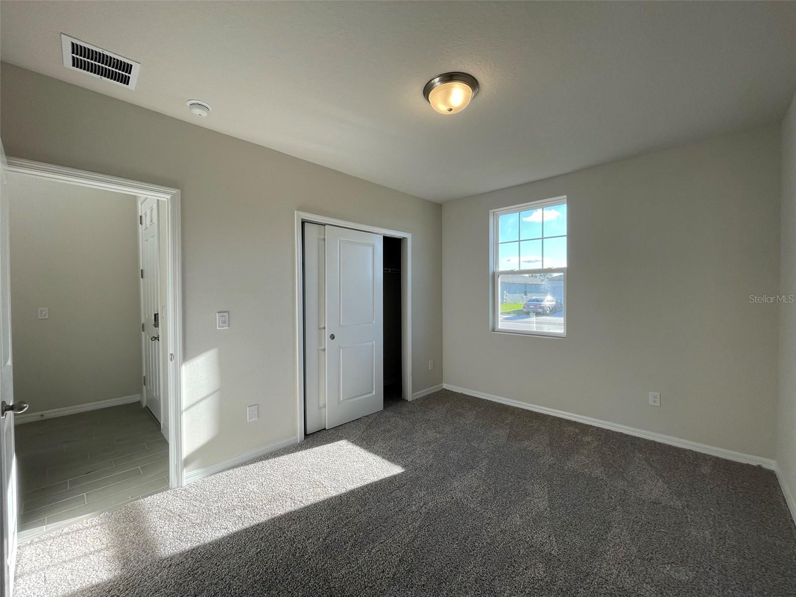 10030 Daybreak Gln Property Photo 8