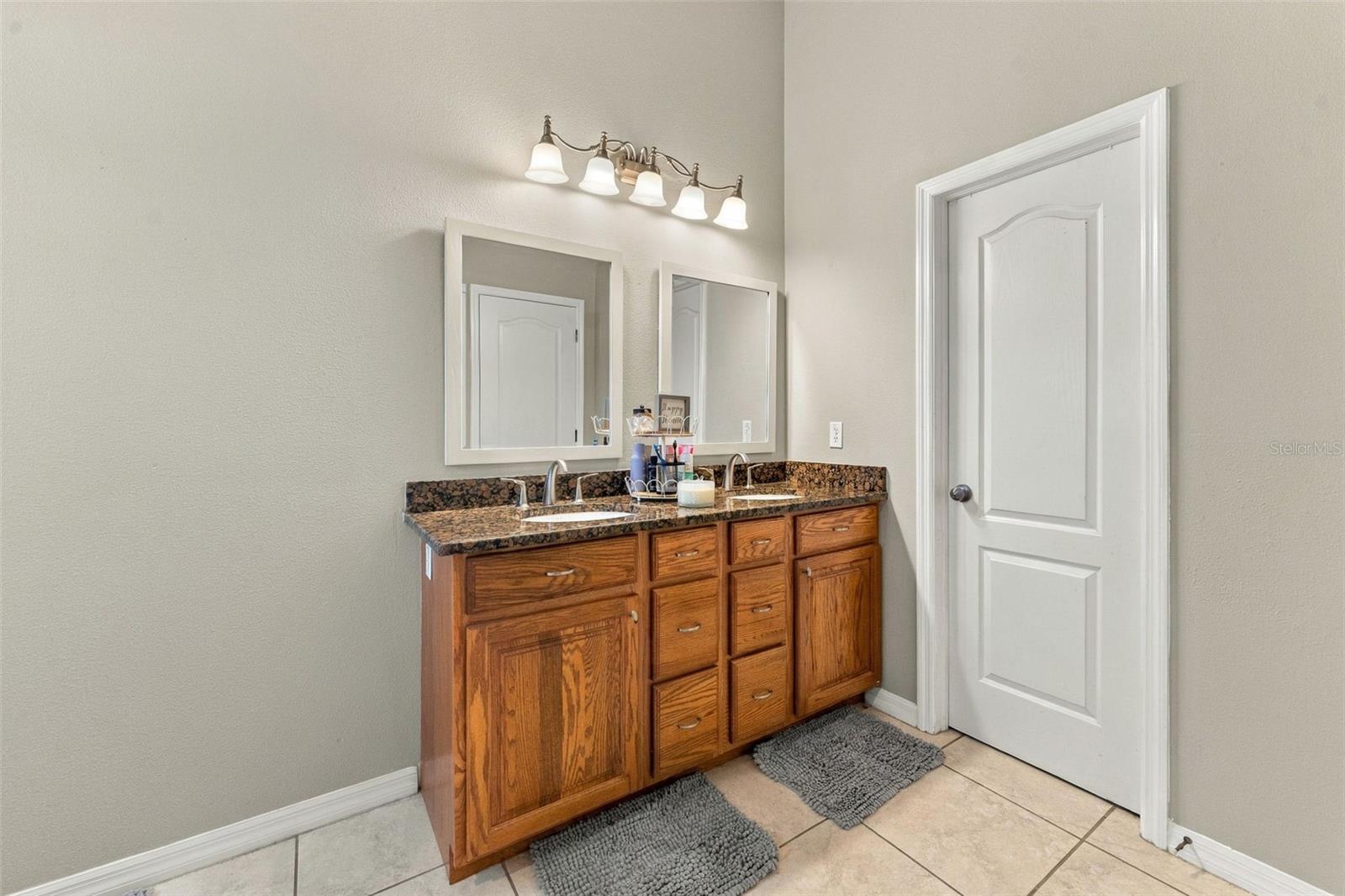 2333 Tanbark Ridge Pl Property Photo 20