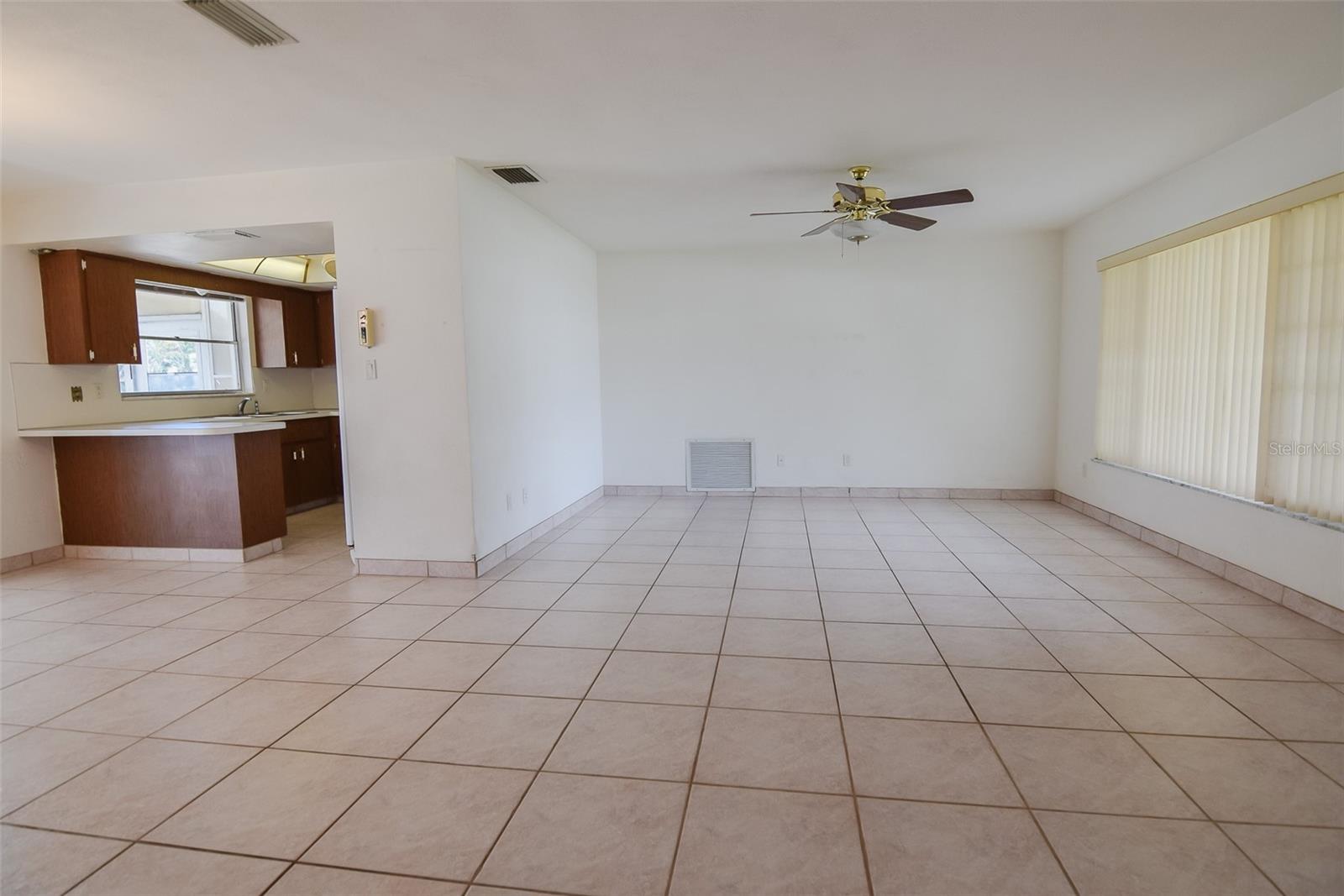 13594 Monalee Ave Property Photo 6
