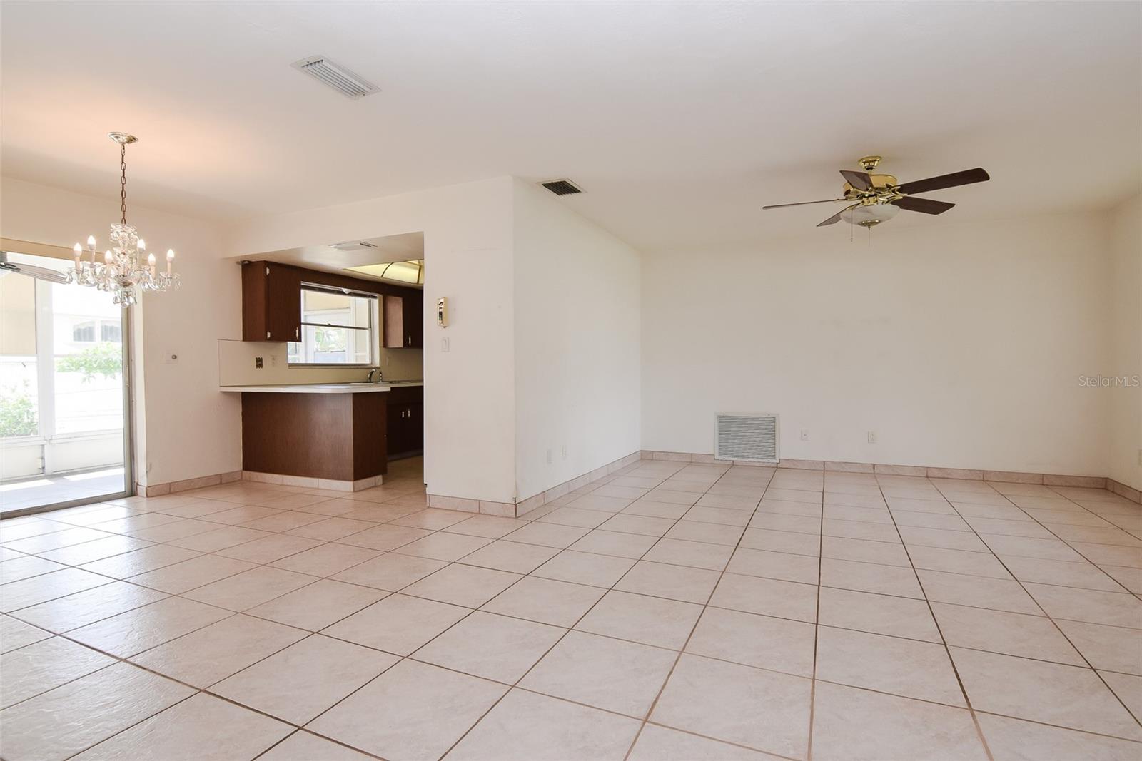 13594 Monalee Ave Property Photo 7