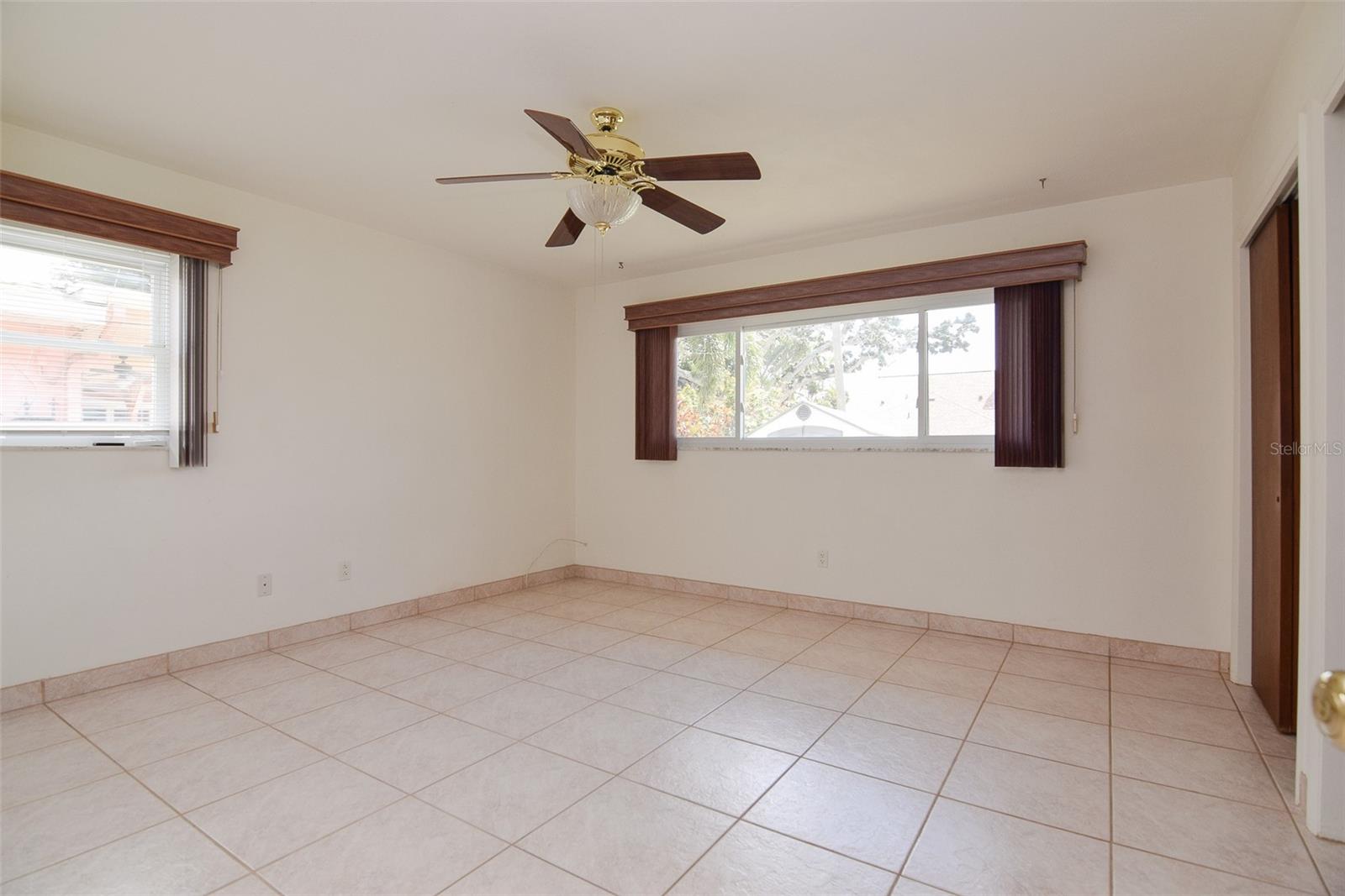 13594 Monalee Ave Property Photo 11