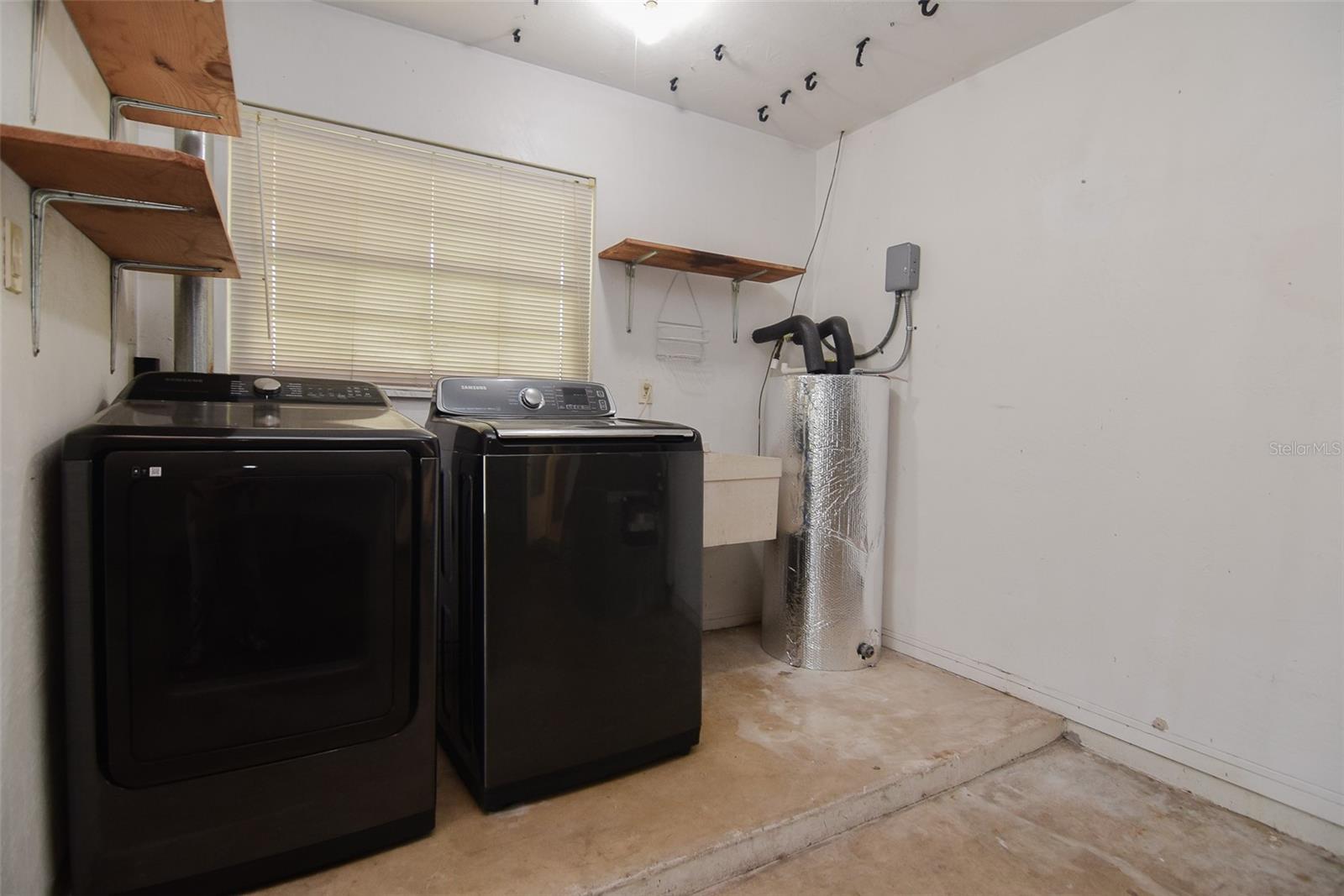 13594 Monalee Ave Property Photo 16