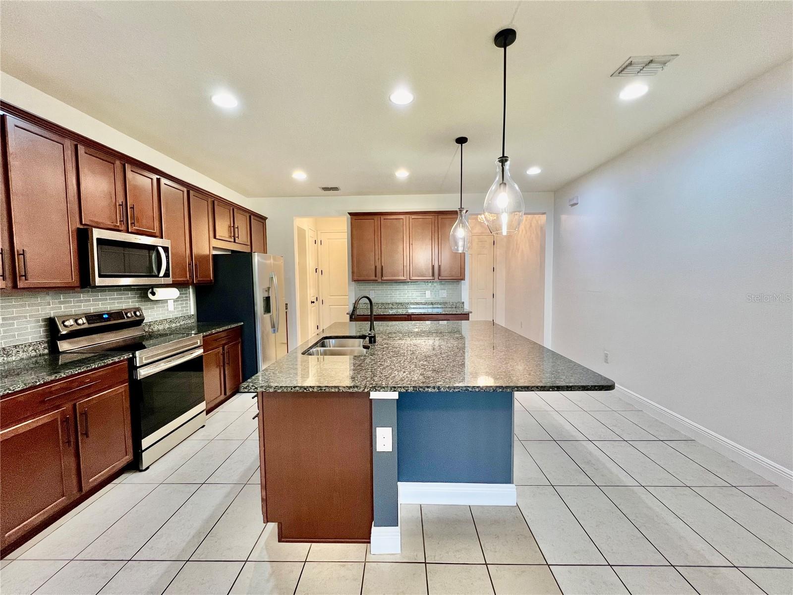 11674 Cambium Crown Dr Property Photo 6