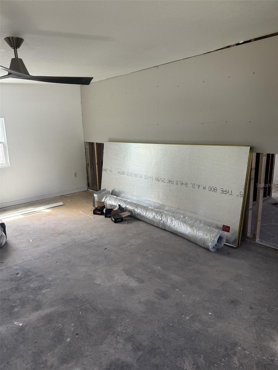 205 Emerald Ln Property Photo 5