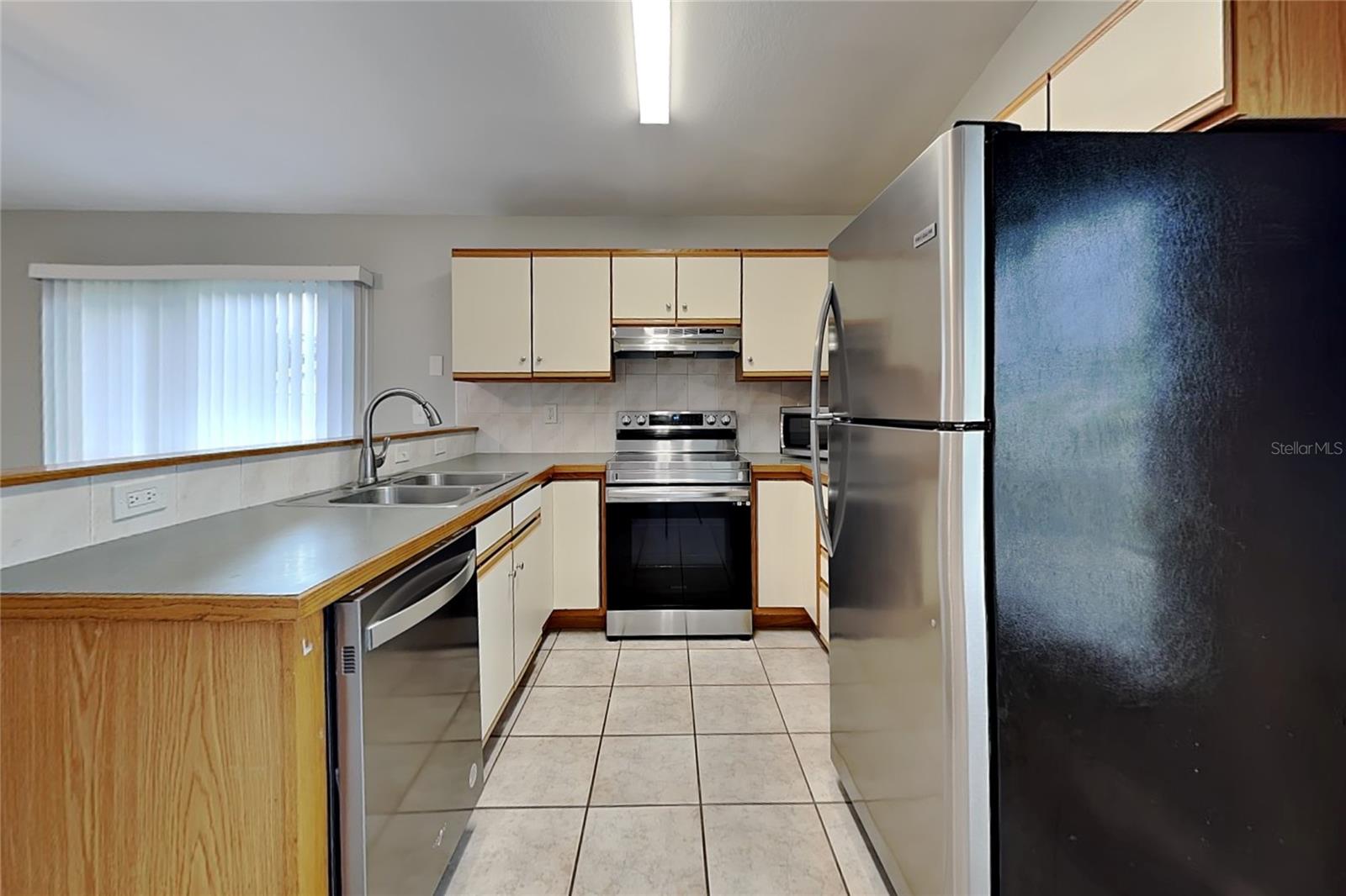 477 Florida Cir N Property Photo 4