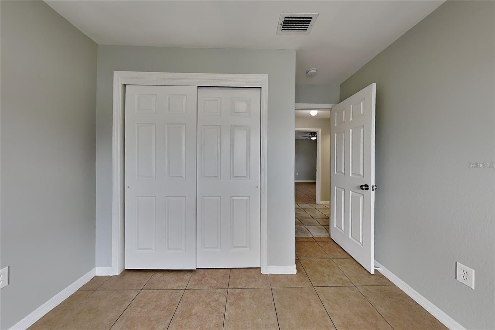 477 Florida Cir N Property Photo 9