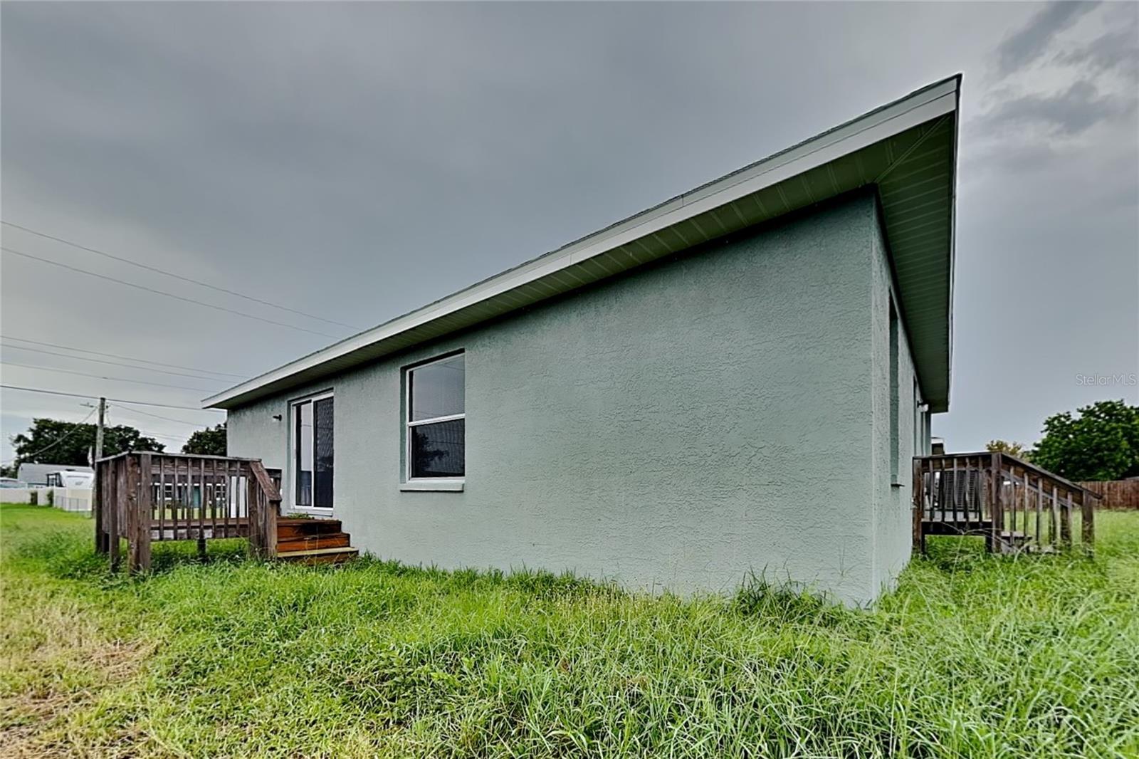 477 Florida Cir N Property Photo 13