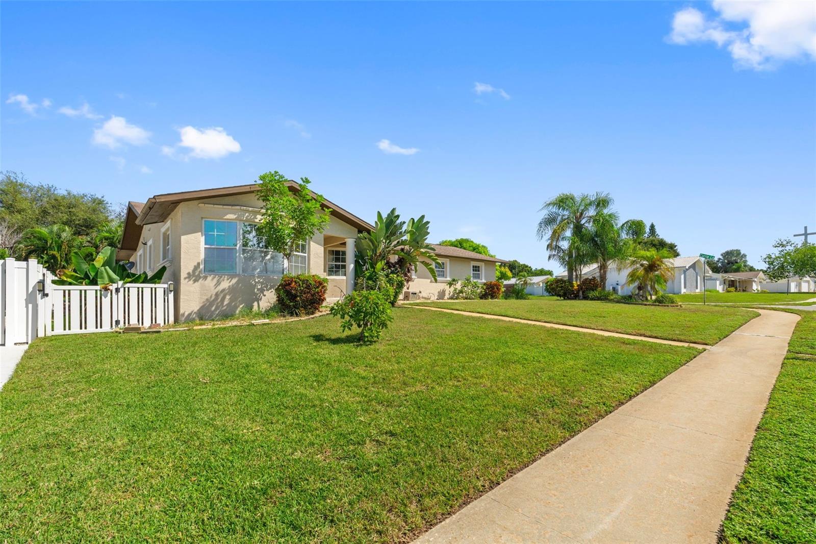 14331 Apache Ave Property Photo 3
