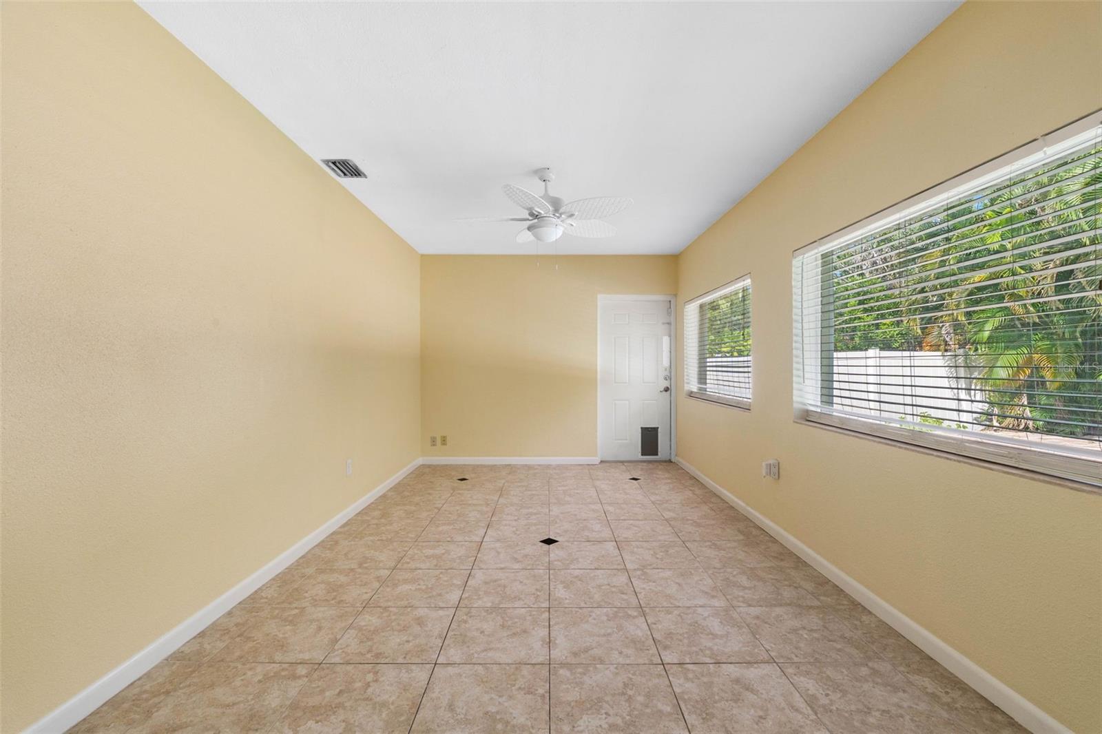 14331 Apache Ave Property Photo 18