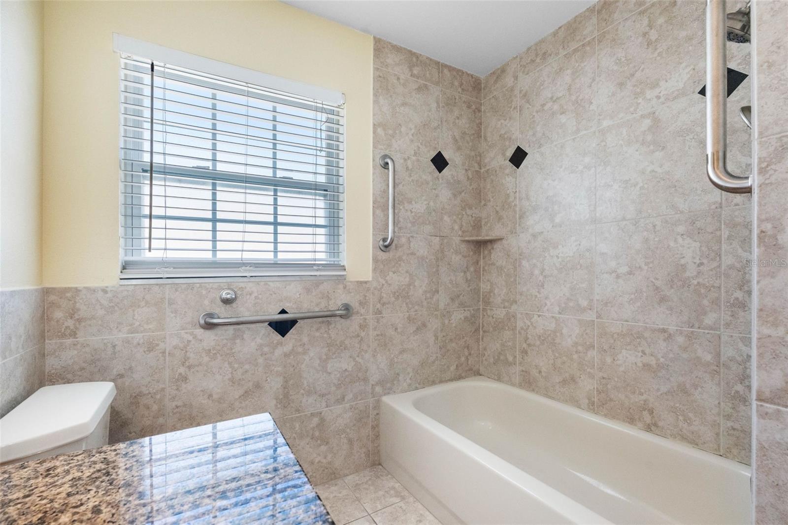 14331 Apache Ave Property Photo 31