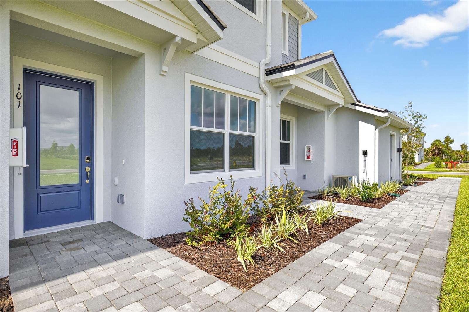 17405 Moonflower Dr #101 Property Photo 3