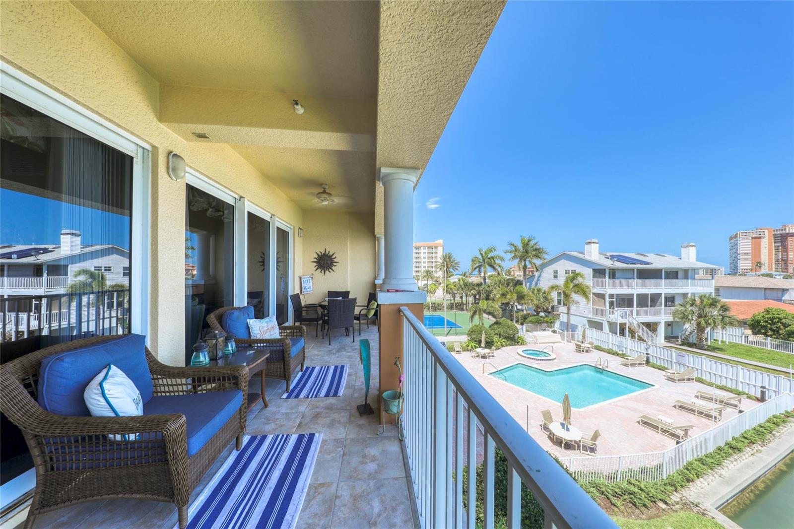 17715 Gulf Blvd #303 Property Photo 4