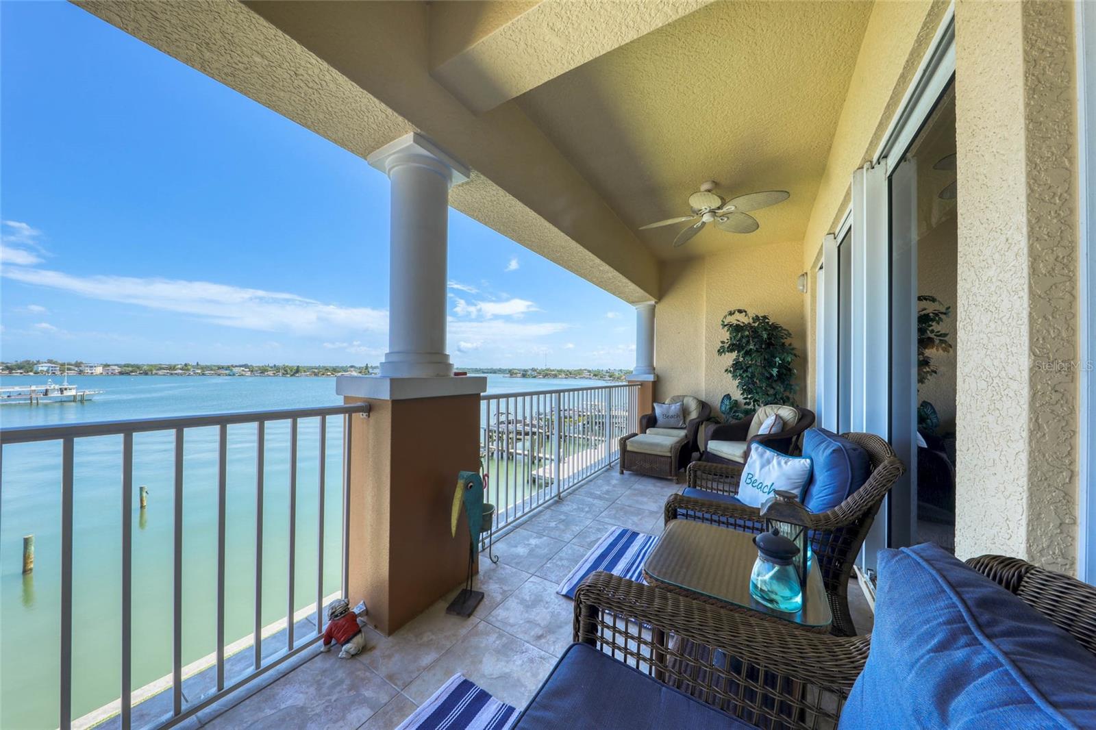 17715 Gulf Blvd #303 Property Photo 5