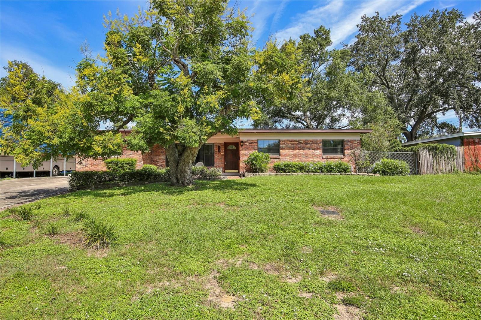 512 White Oak Ave Property Photo 2