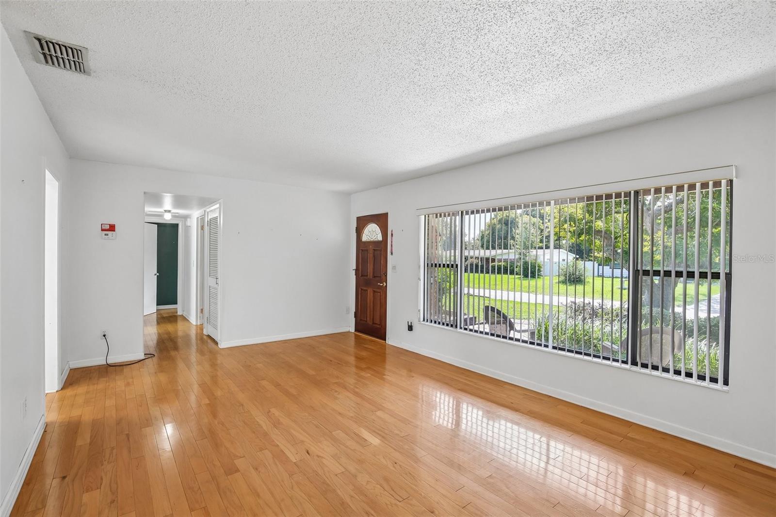 512 White Oak Ave Property Photo 6