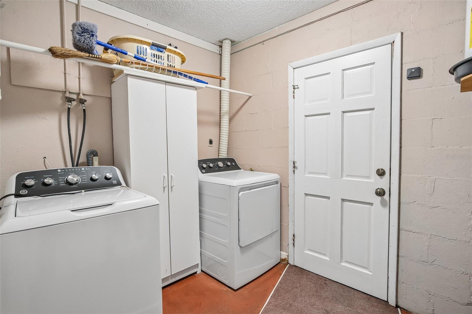 512 White Oak Ave Property Photo 25